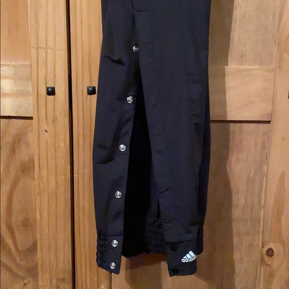 SOLD ✅ ADIDAS - Picture 5 of 10